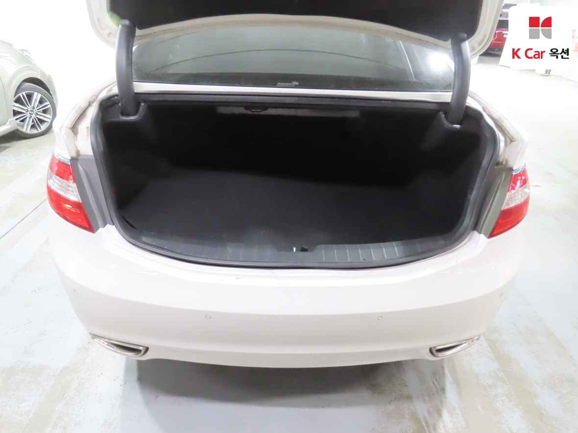 Hyundai AZERA 2014 - Image 24