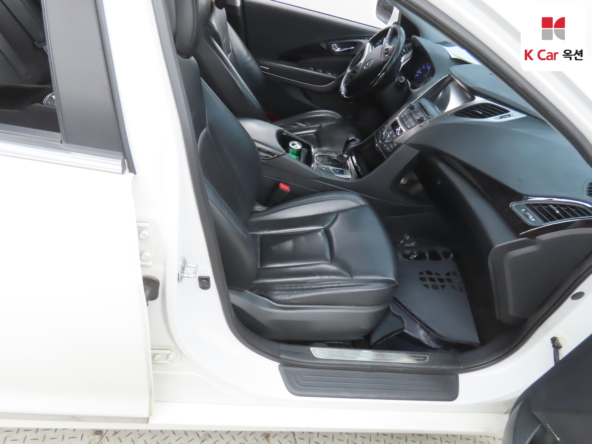 Hyundai AZERA 2014 - Image 28