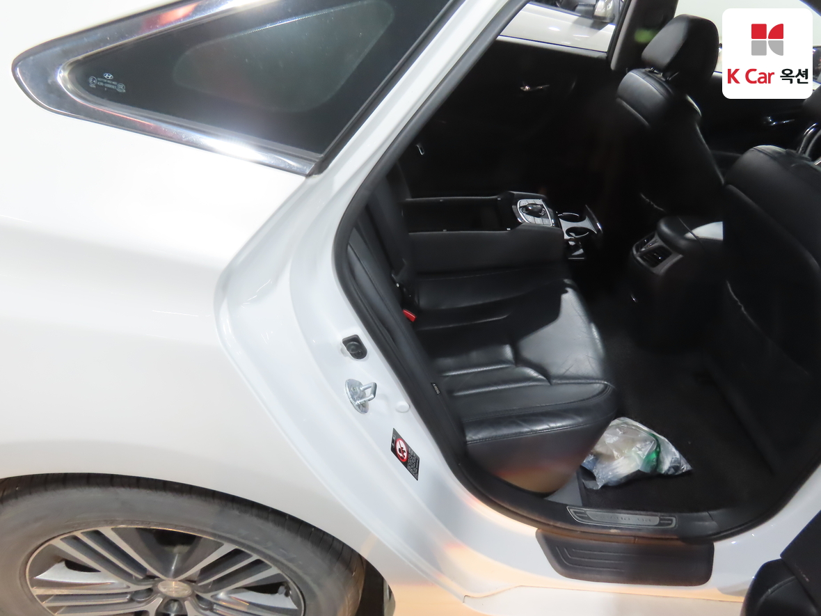 Hyundai AZERA 2014 - Image 26