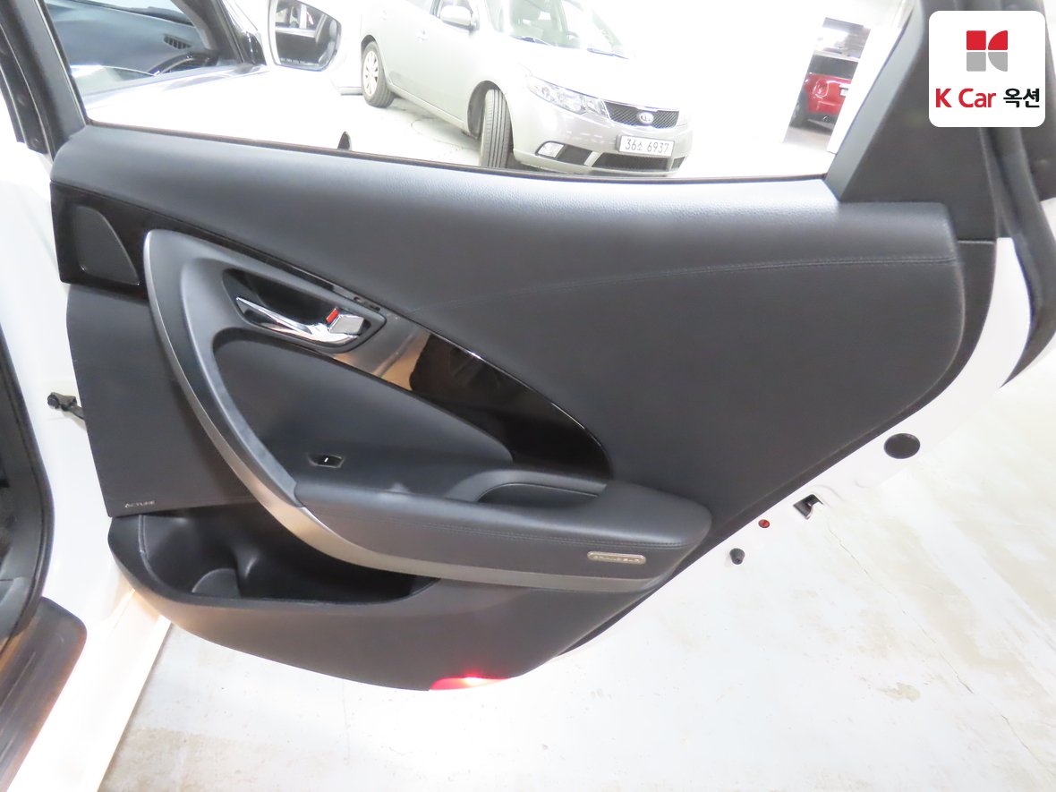 Hyundai AZERA 2014 - Image 25