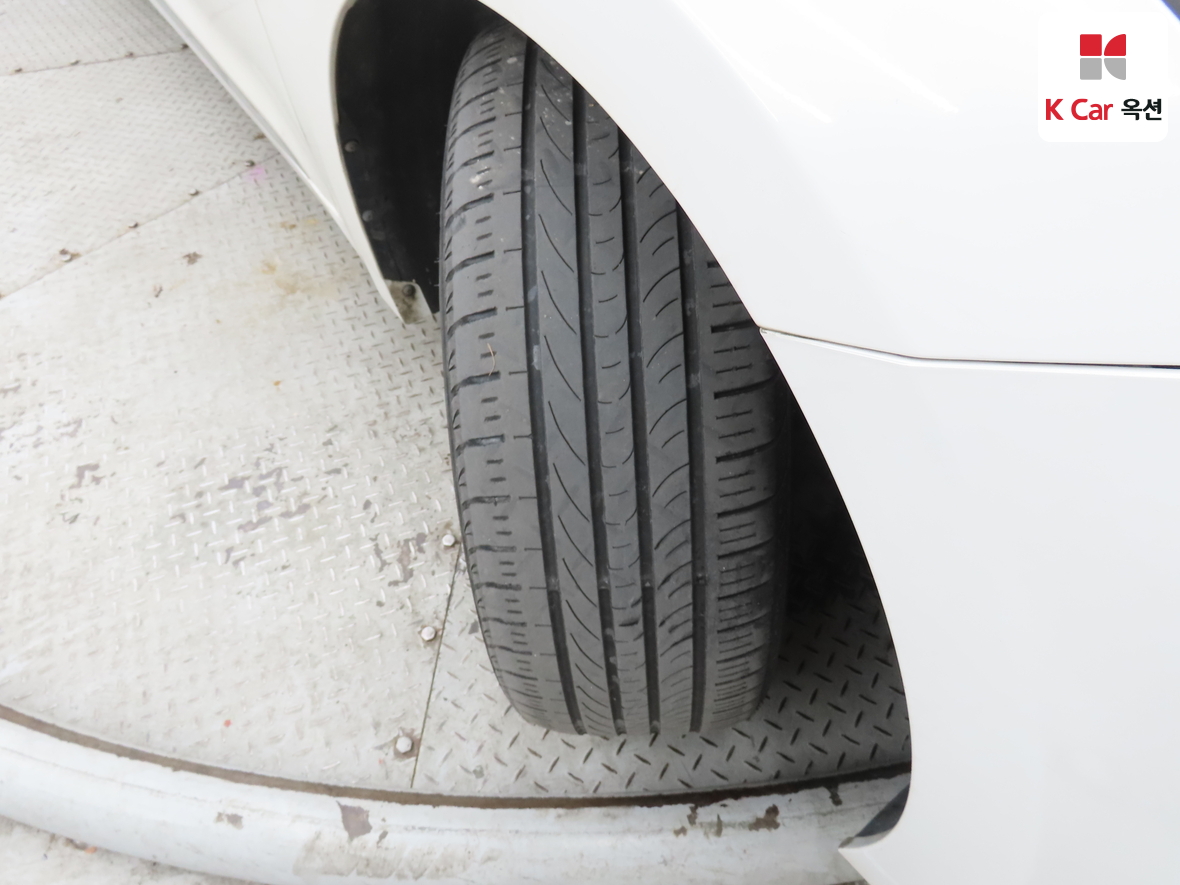 Hyundai AZERA 2014 - Image 30