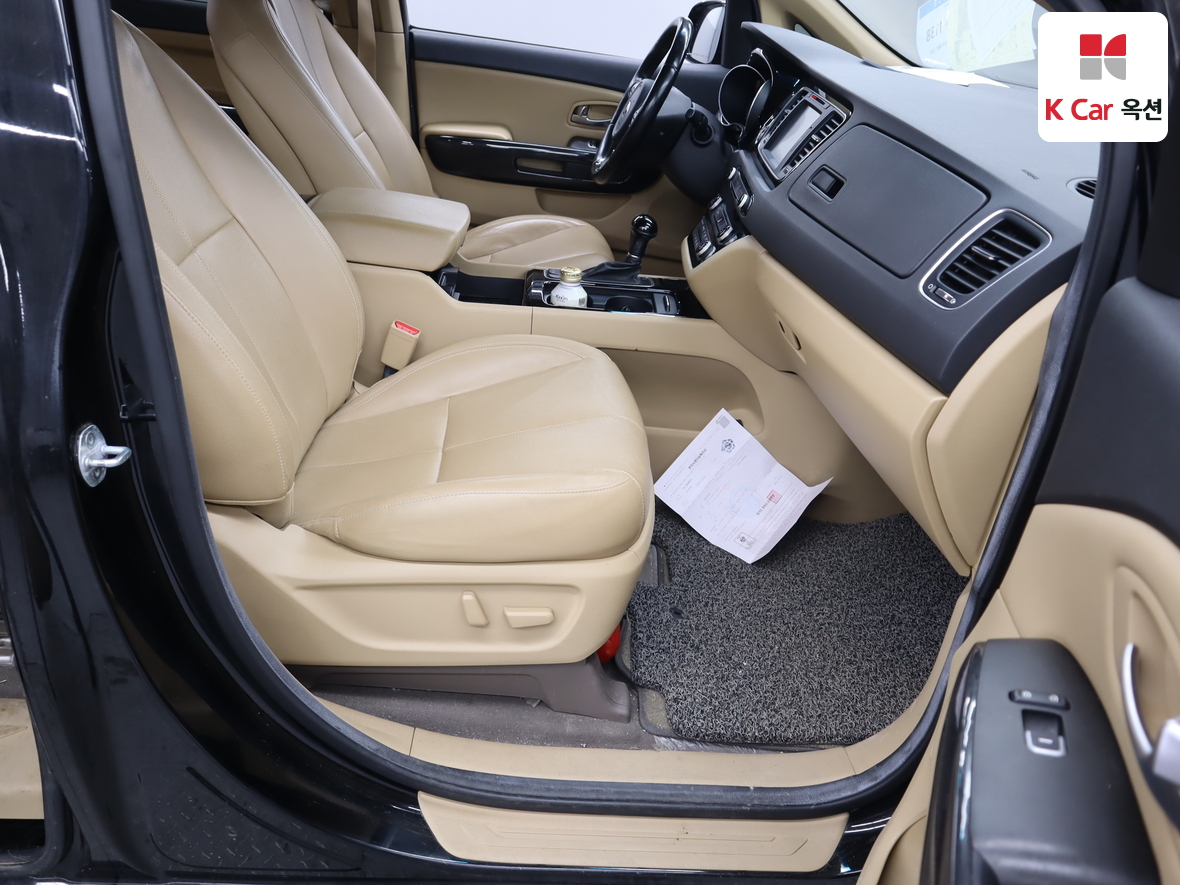 Kia New Carnival 2015 - Image 30