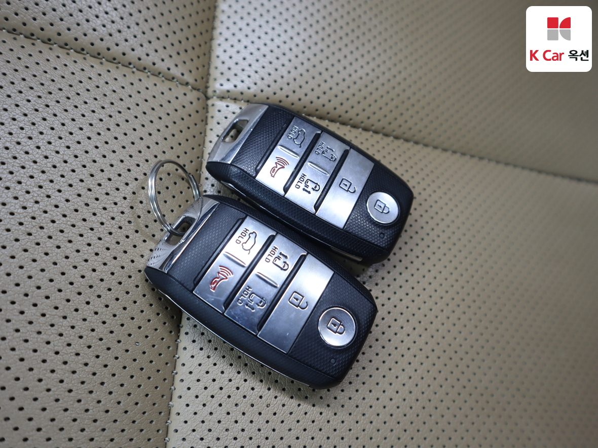 Kia New Carnival 2015 - Image 17