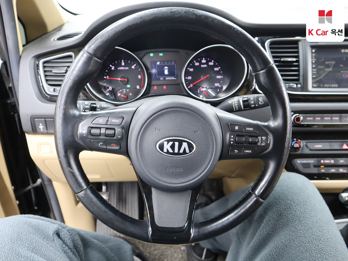 Kia New Carnival 2015 - Image 10
