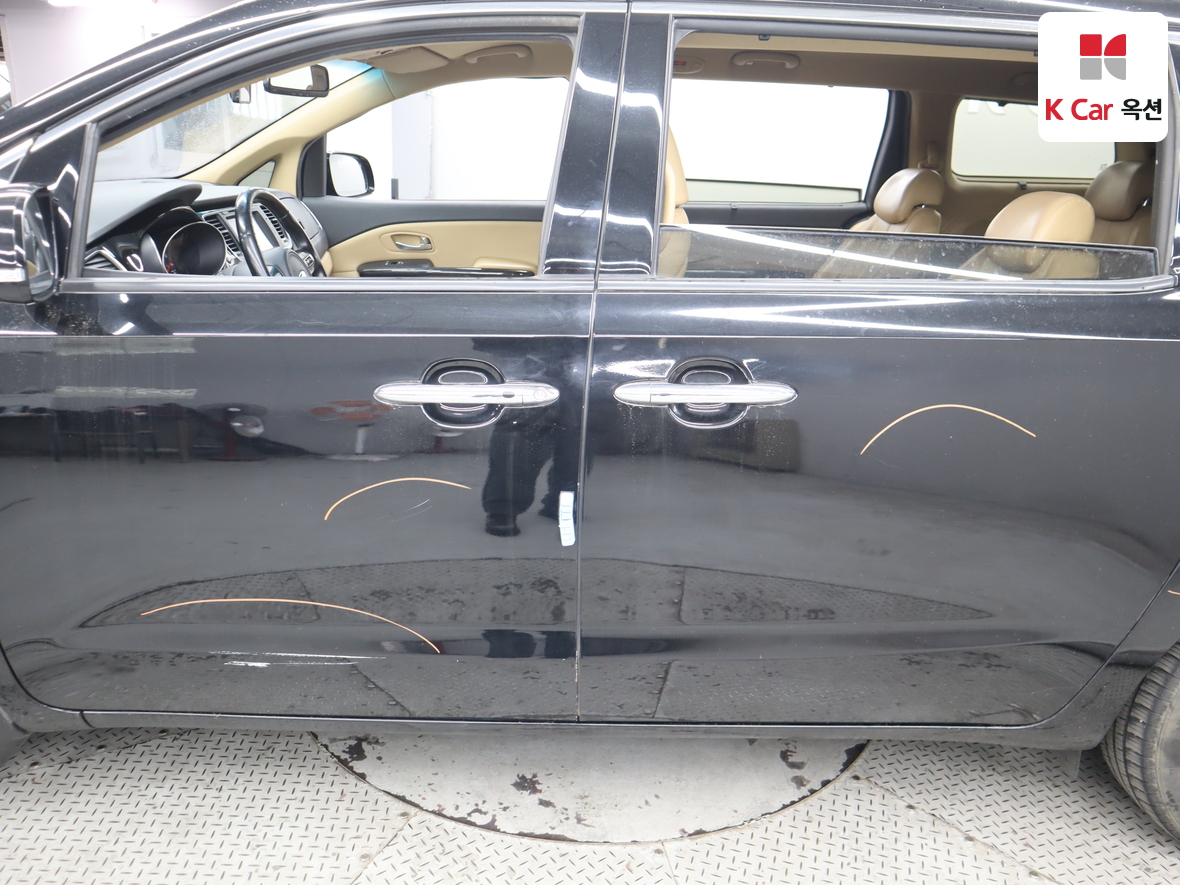 Kia New Carnival 2015 - Image 43