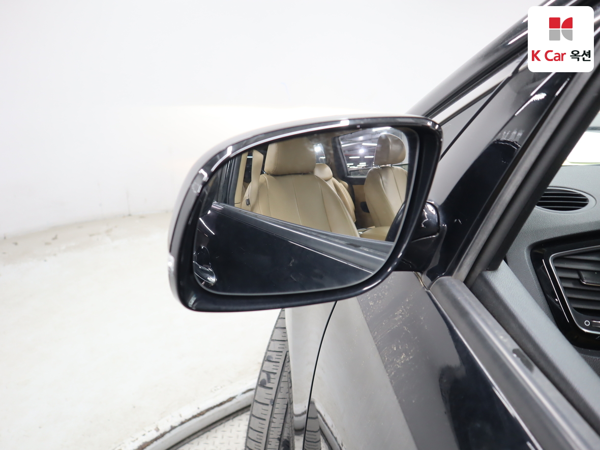 Kia New Carnival 2015 - Image 22