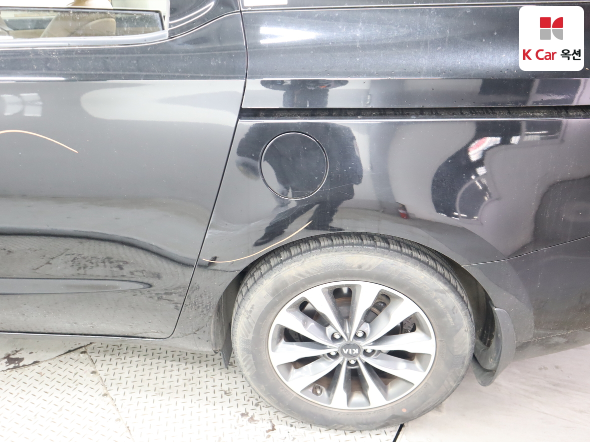 Kia New Carnival 2015 - Image 37