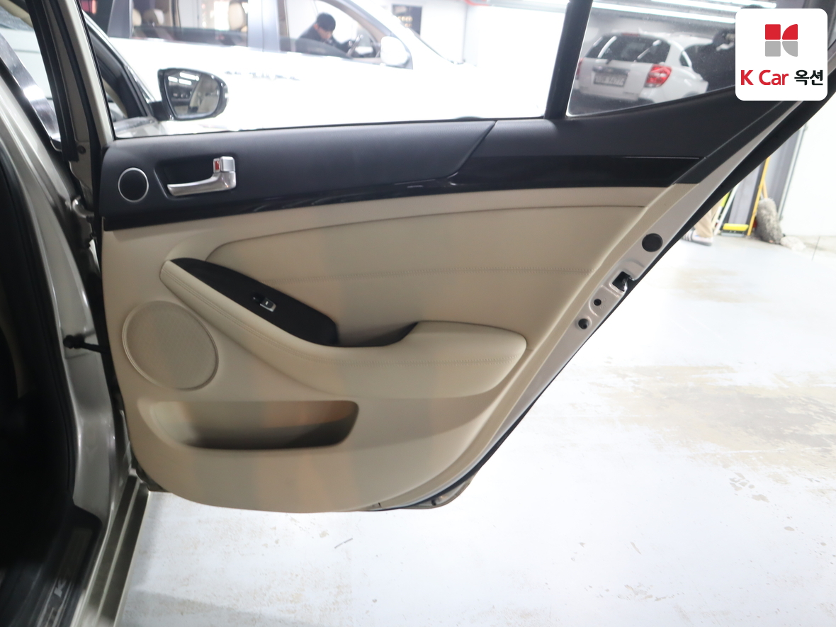 Kia K7 2014 - Image 27