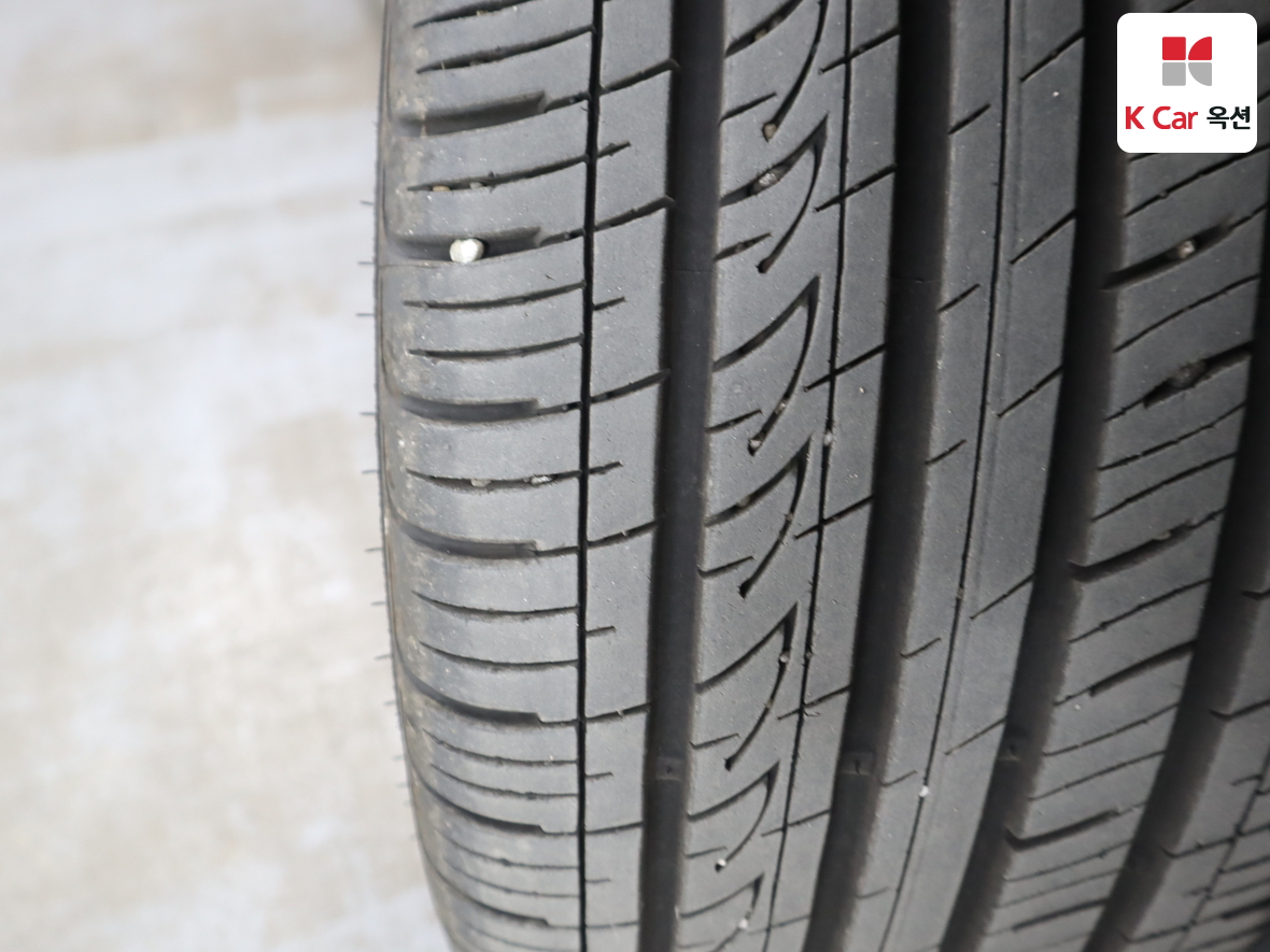 Kia K7 2014 - Image 32