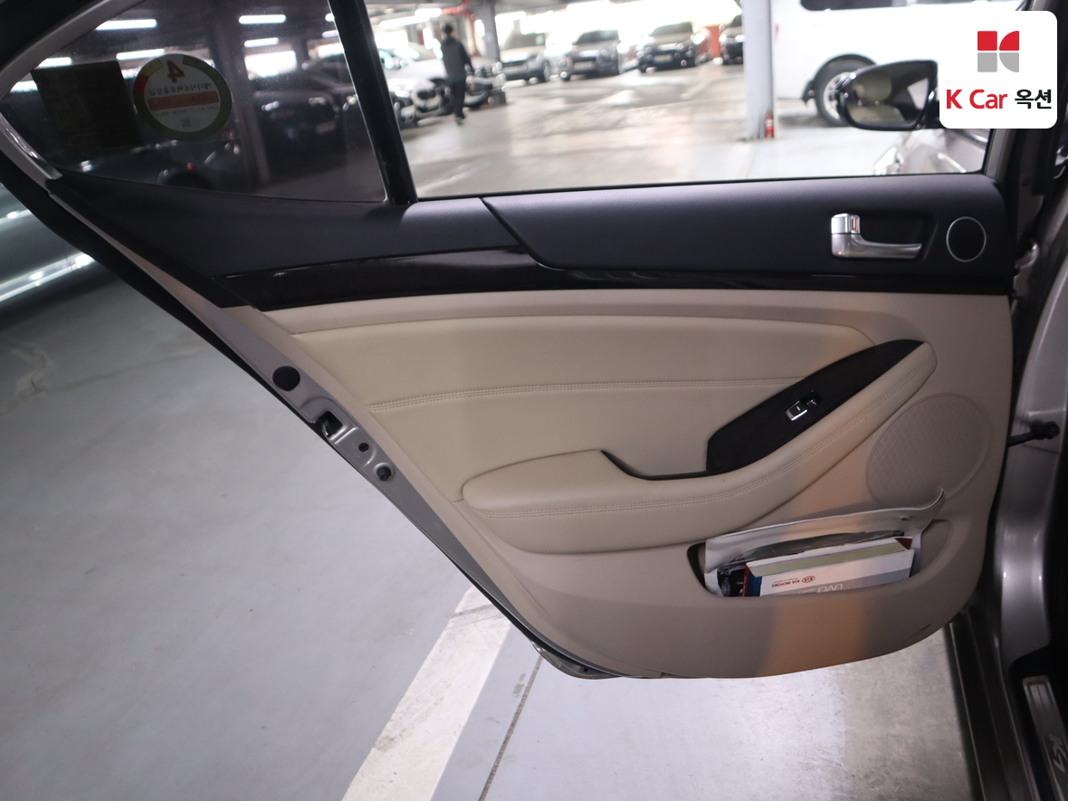 Kia K7 2014 - Image 22