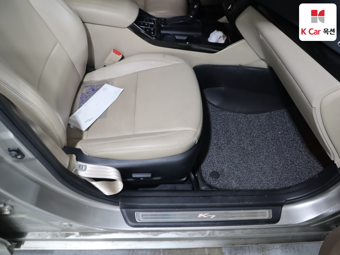 Kia K7 2014 - Image 30