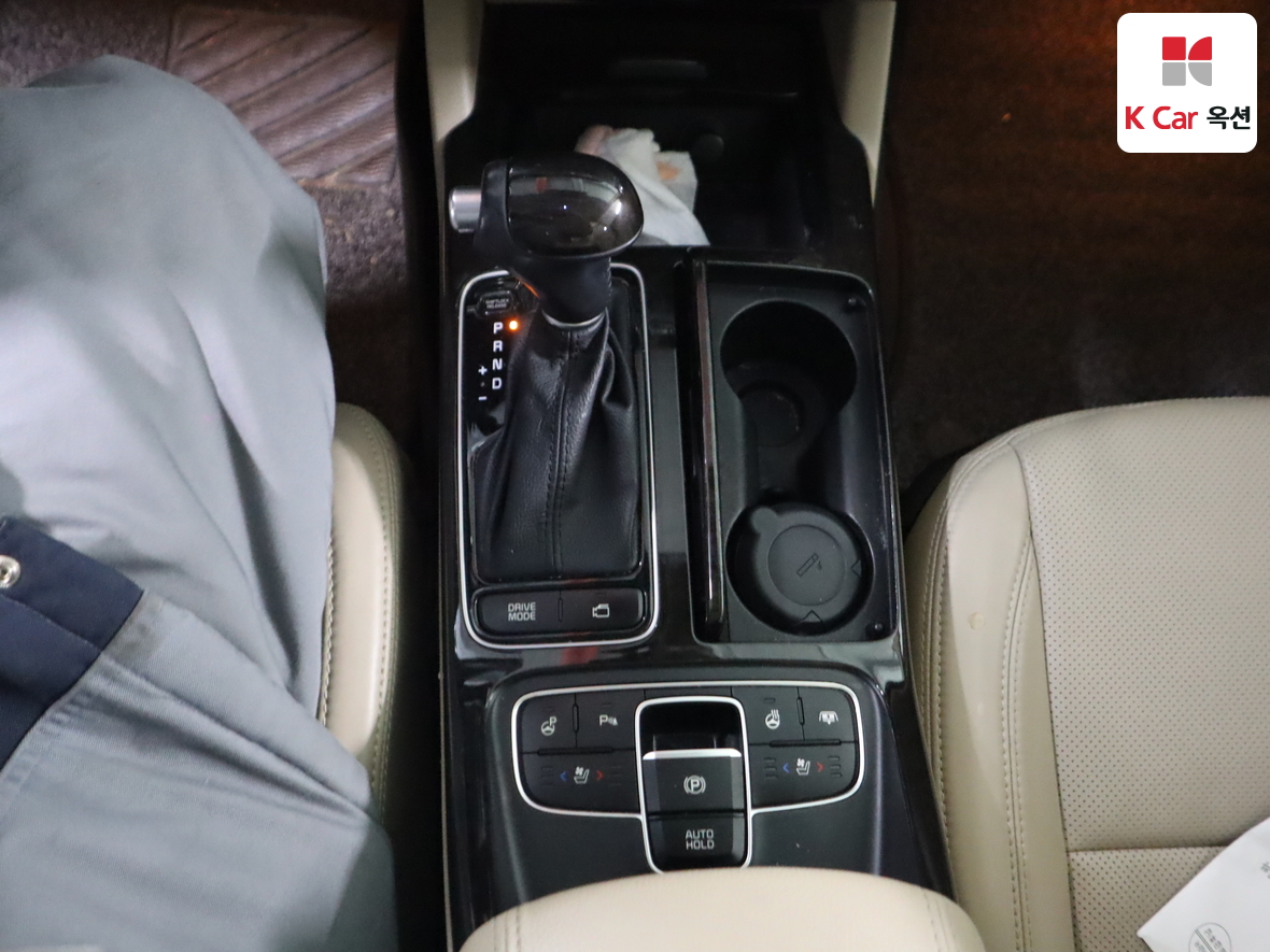 Kia K7 2014 - Image 16