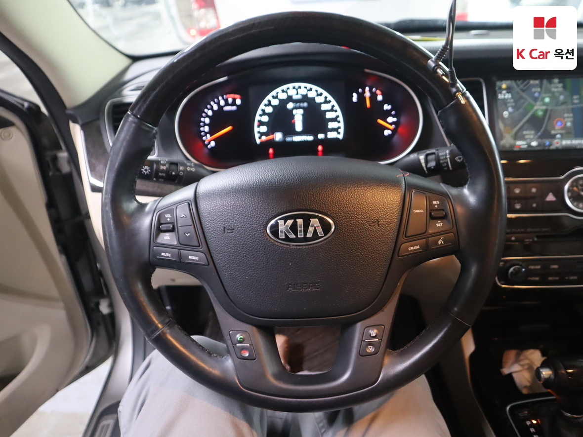 Kia K7 2014 - Image 10