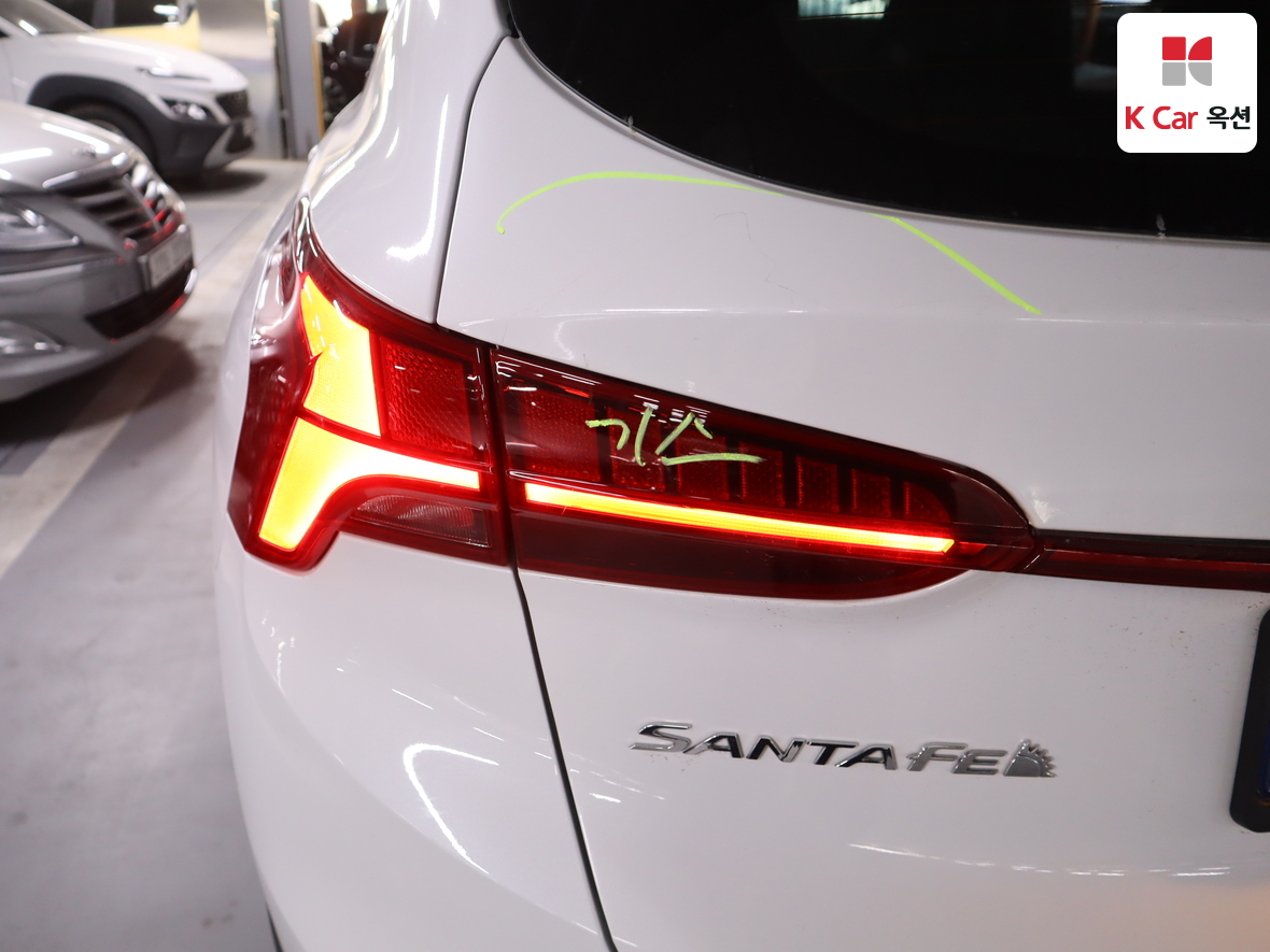 Hyundai Santa Fe 2023 - Image 44