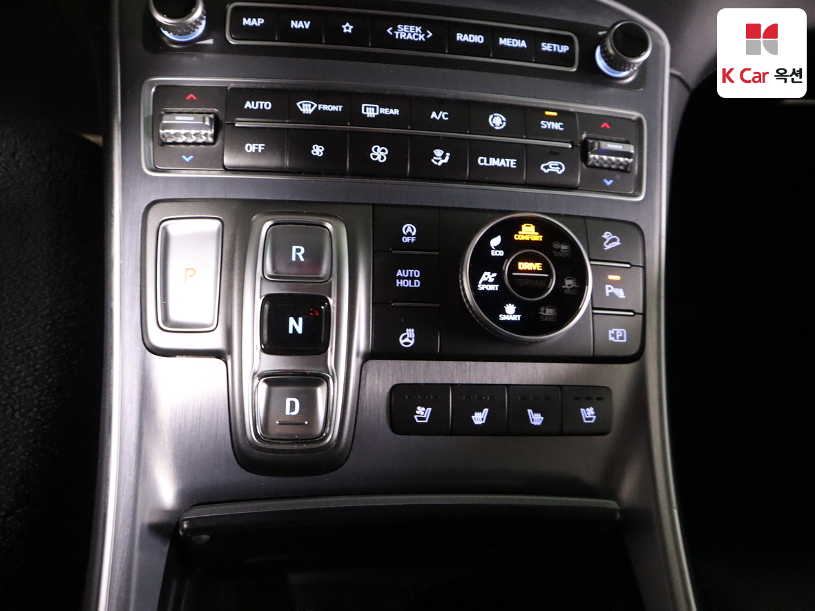 Hyundai Santa Fe 2023 - Image 16