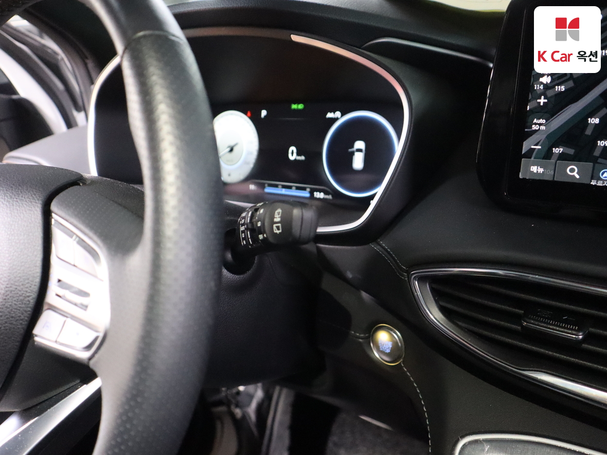 Hyundai Santa Fe 2023 - Image 11