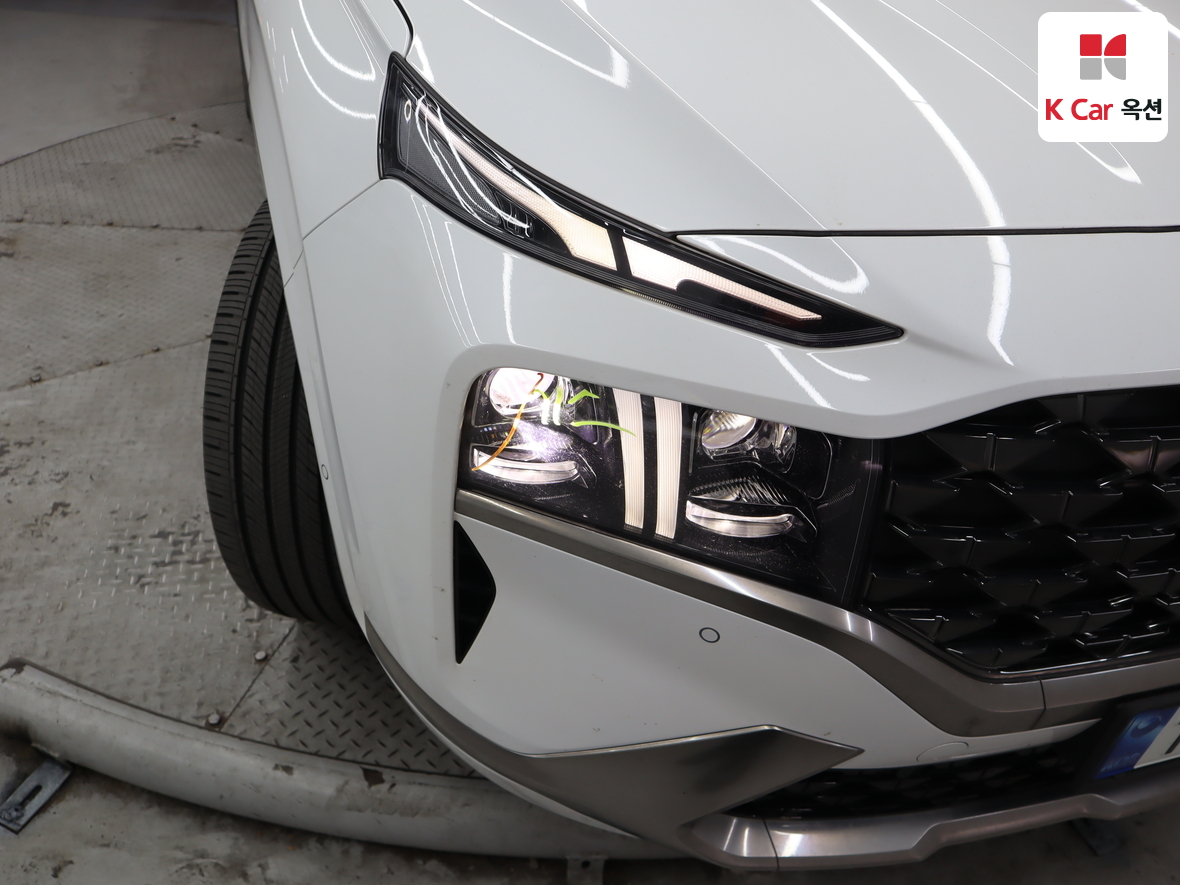 Hyundai Santa Fe 2023 - Image 43