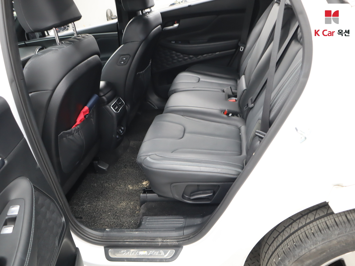 Hyundai Santa Fe 2023 - Image 23