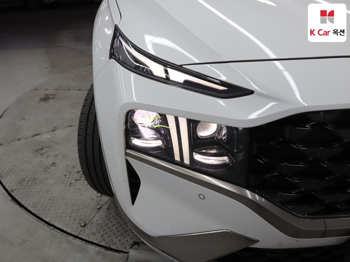 Hyundai Santa Fe 2023 - Image 36