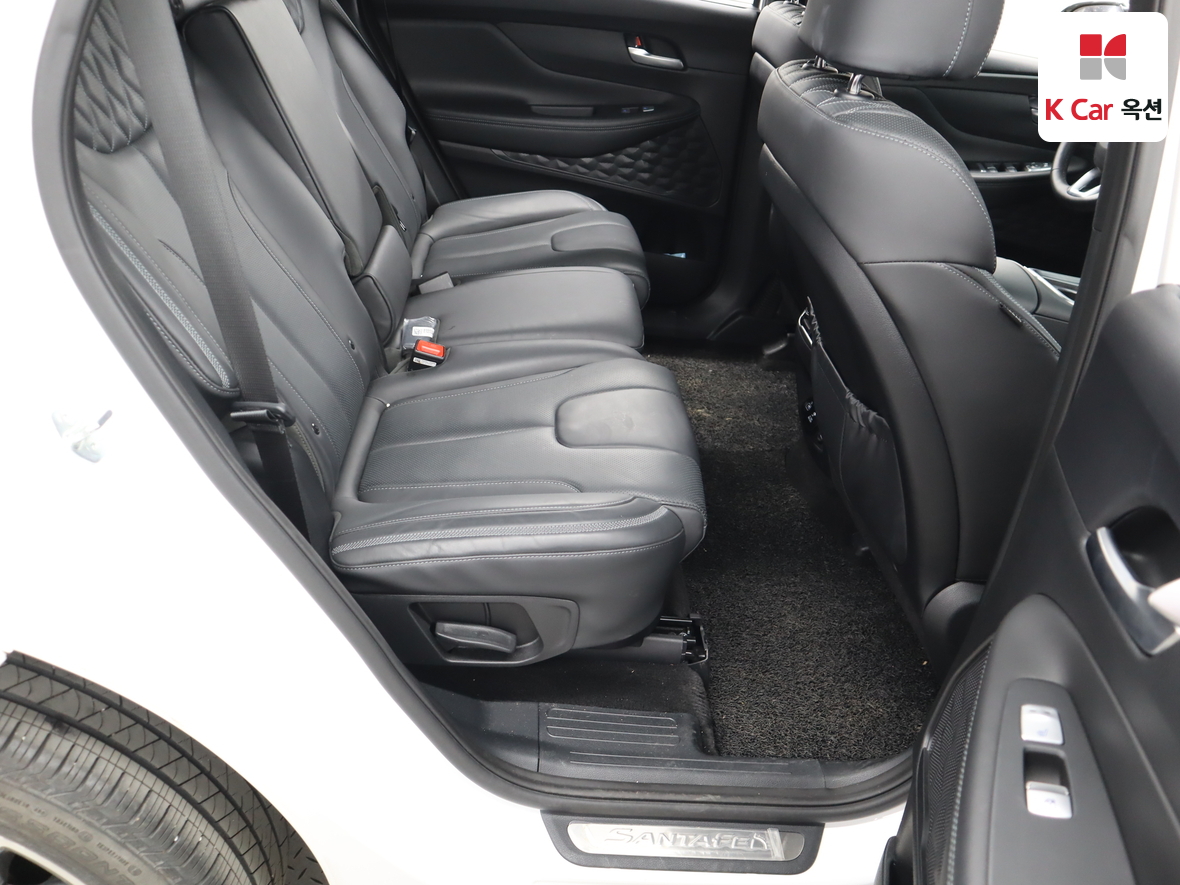 Hyundai Santa Fe 2023 - Image 29