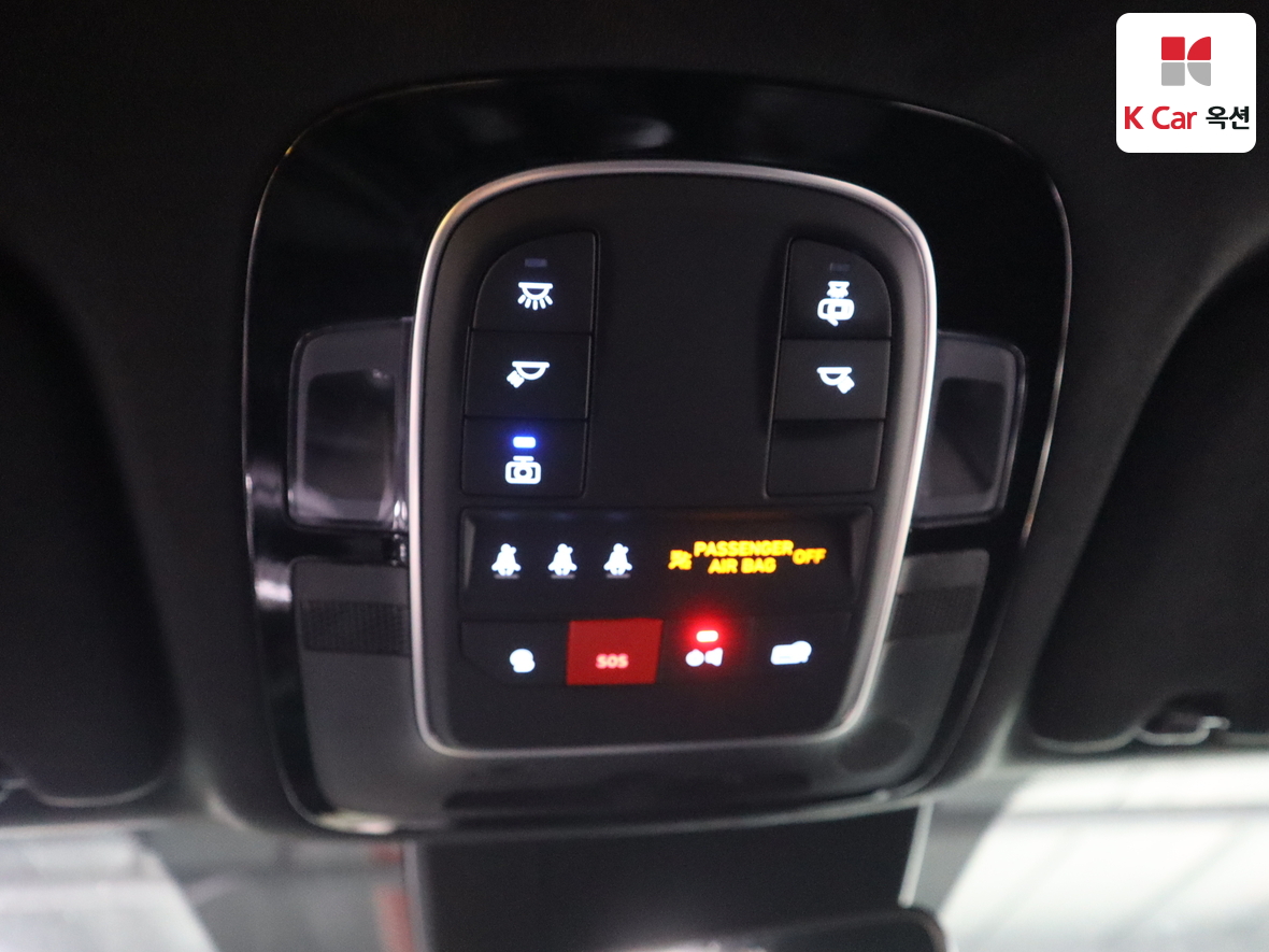 Hyundai Santa Fe 2023 - Image 12