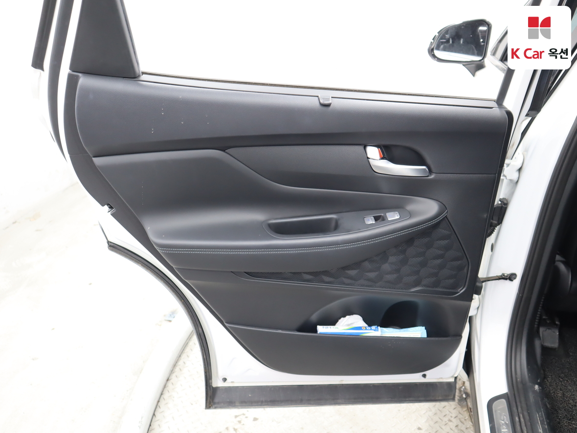 Hyundai Santa Fe 2023 - Image 22