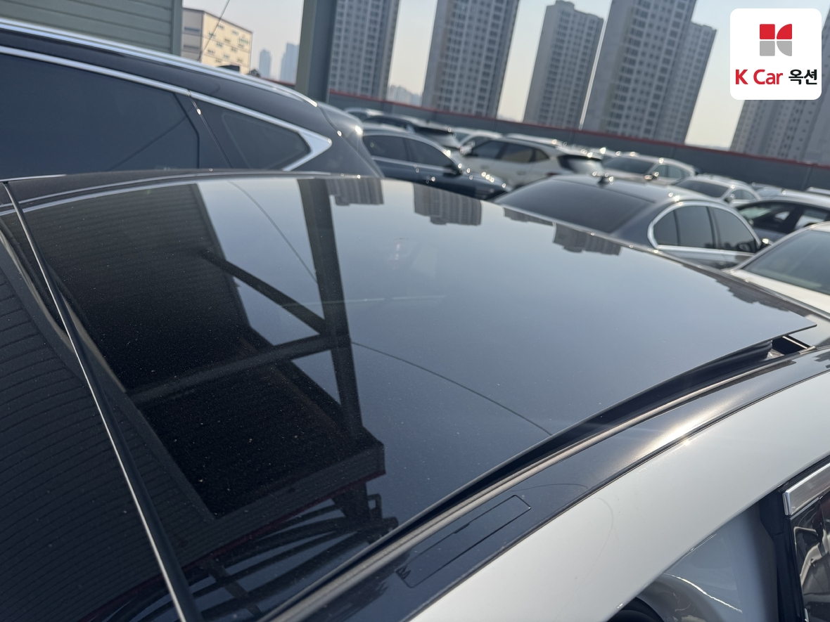 Mercedes-Benz E-Class 2025 - Image 21