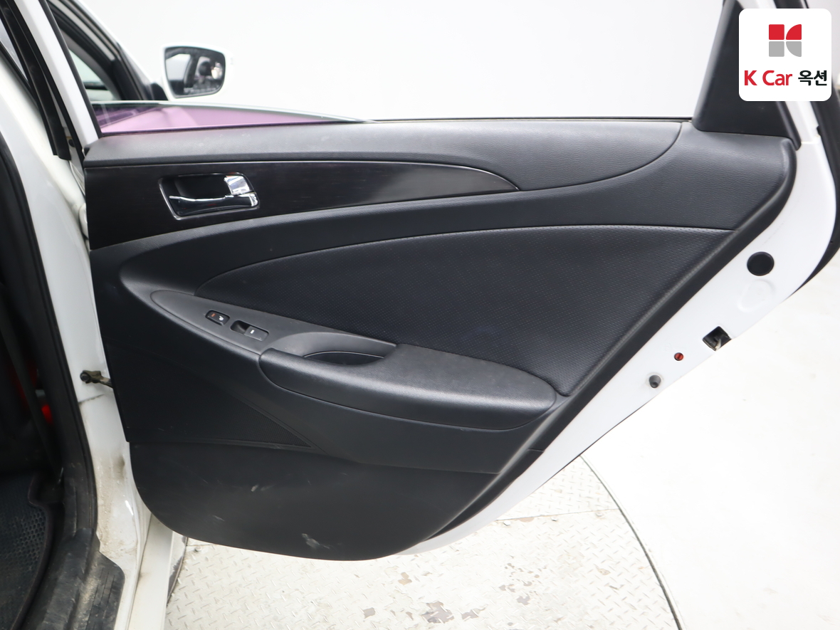 Hyundai Sonata 2014 - Image 27