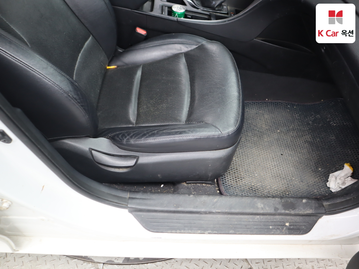 Hyundai Sonata 2014 - Image 30