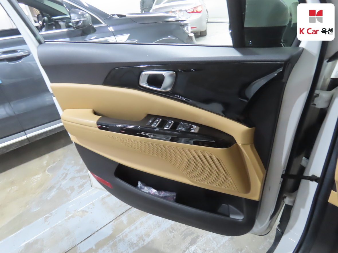 Kia Carnival 2022 - Image 8