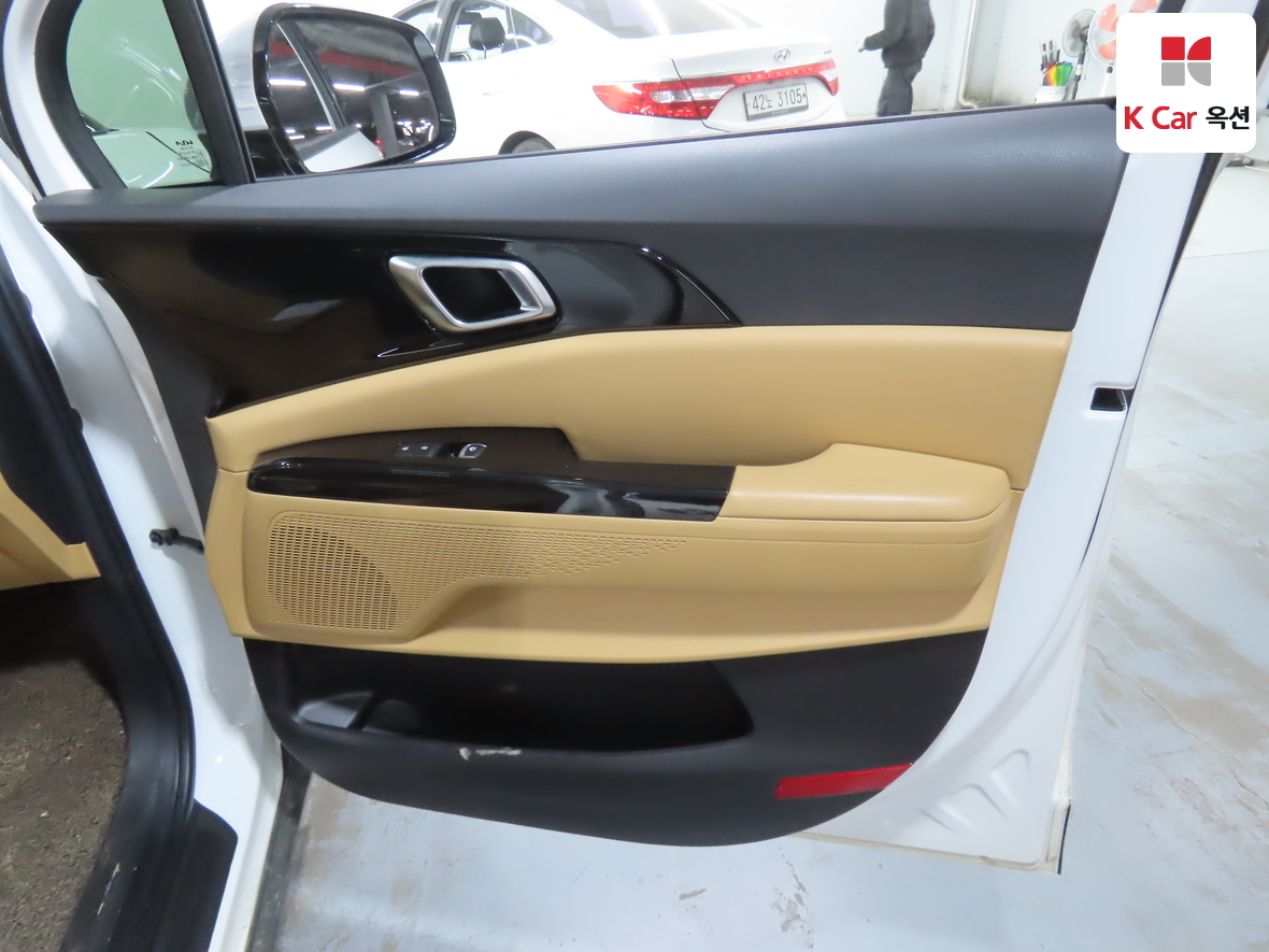 Kia Carnival 2022 - Image 26