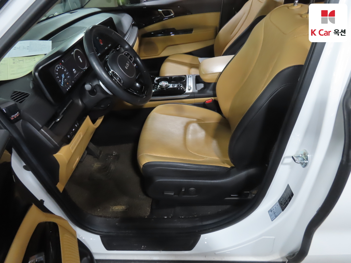 Kia Carnival 2022 - Image 18