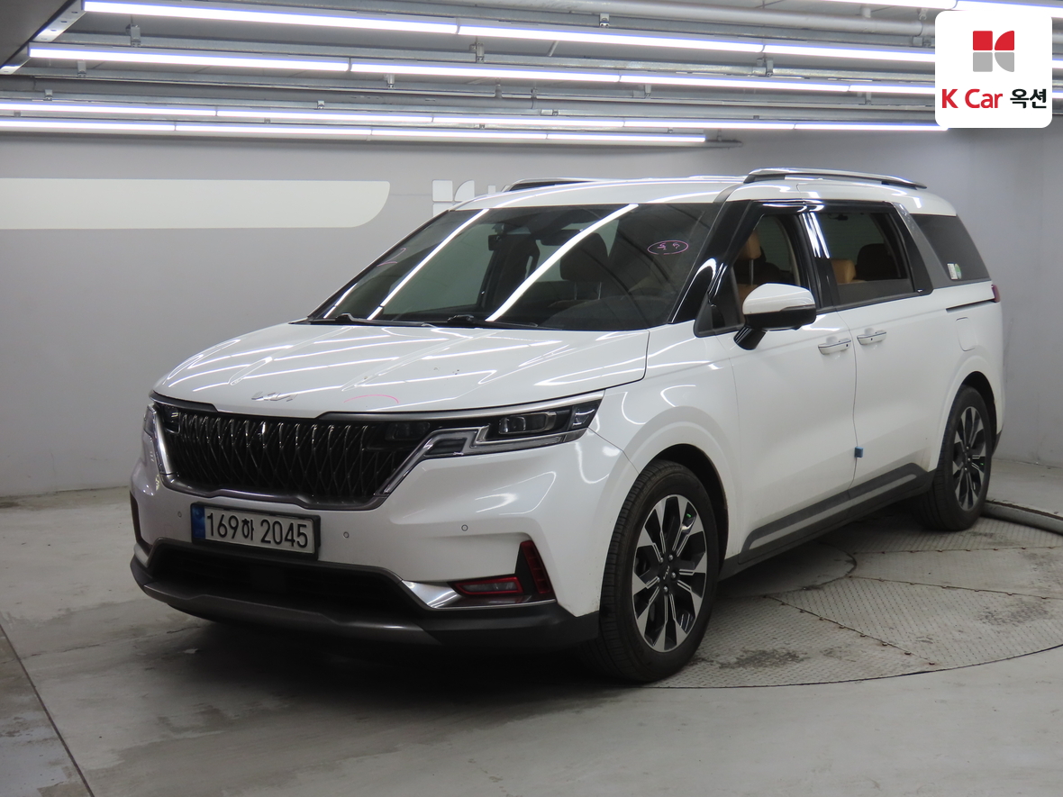 Kia Carnival 2022 - Image 1