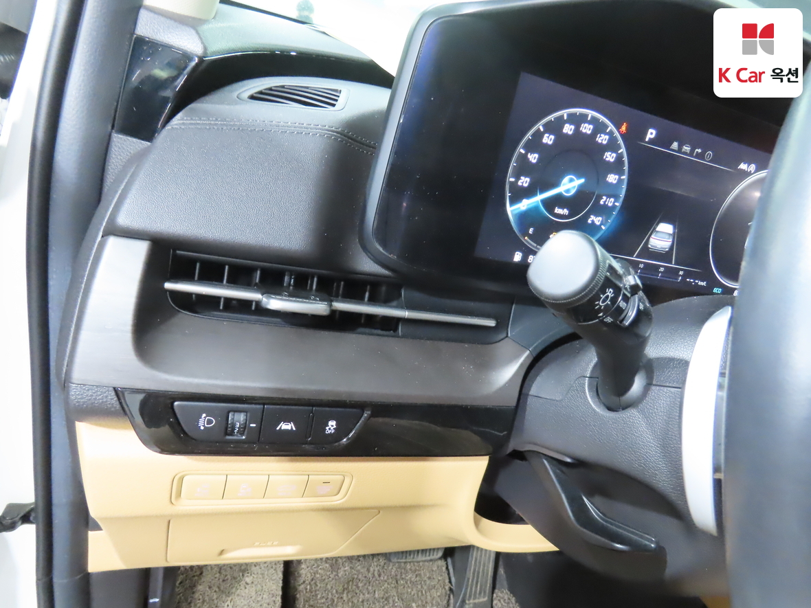 Kia Carnival 2022 - Image 9