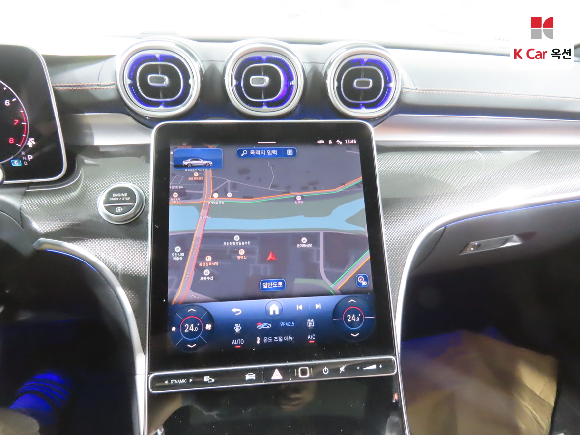 Mercedes-Benz C-Class 2025 - Image 6