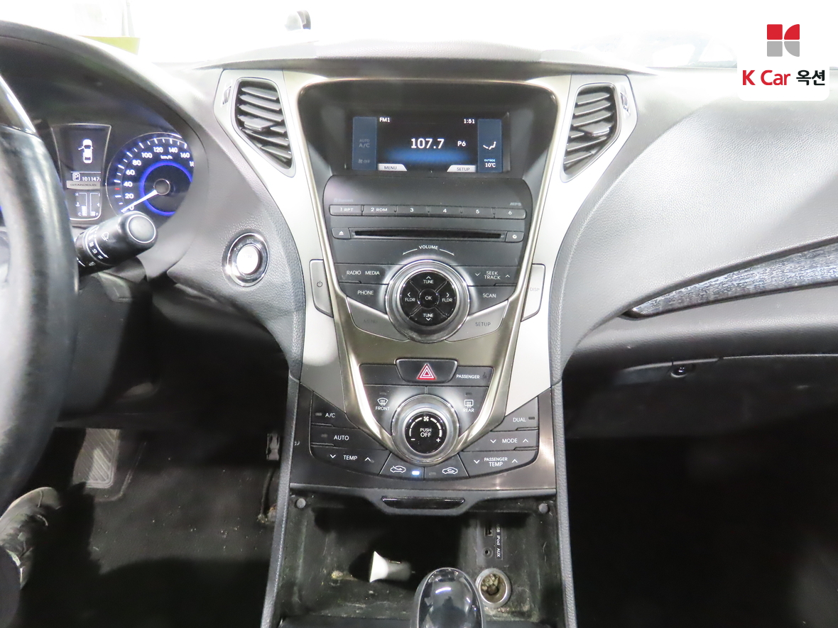 Hyundai AZERA 2013 - Image 6