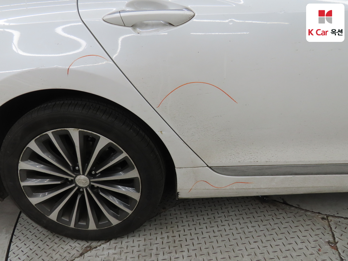 Hyundai AZERA 2013 - Image 42