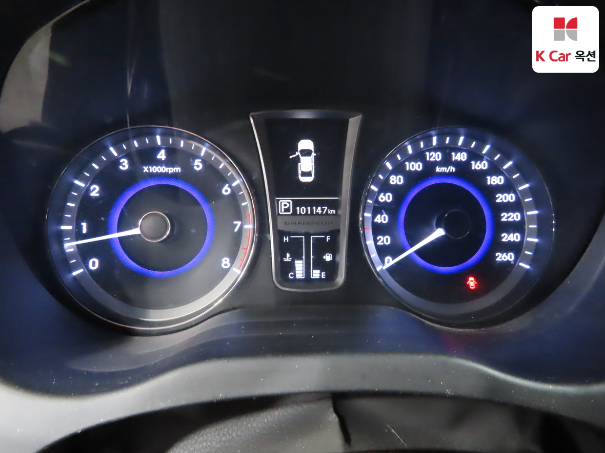 Hyundai AZERA 2013 - Image 5