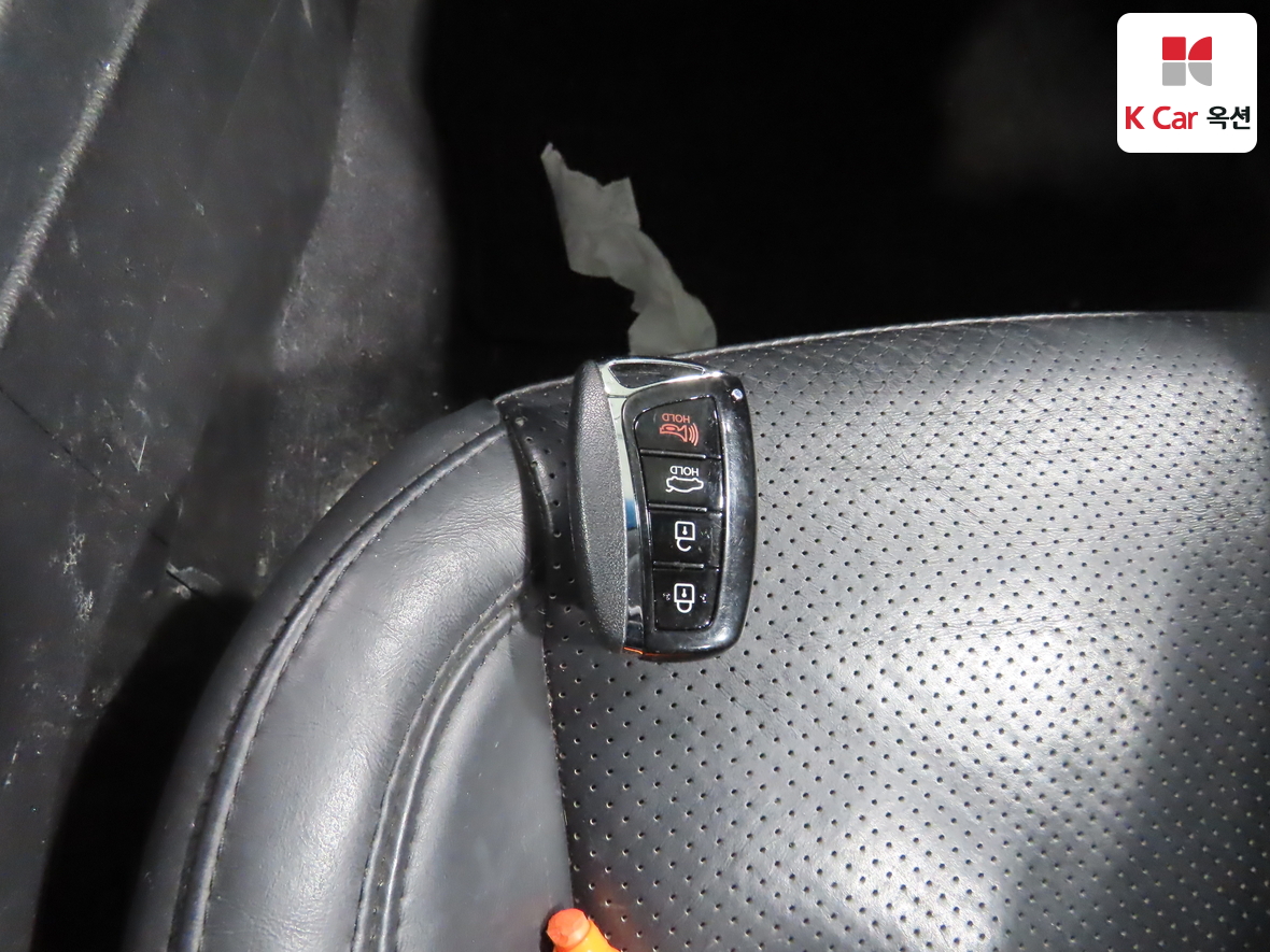 Hyundai AZERA 2013 - Image 17