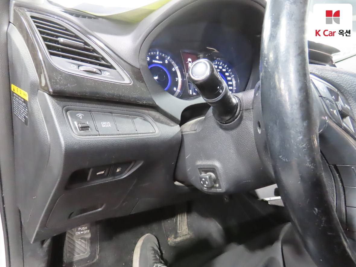 Hyundai AZERA 2013 - Image 9