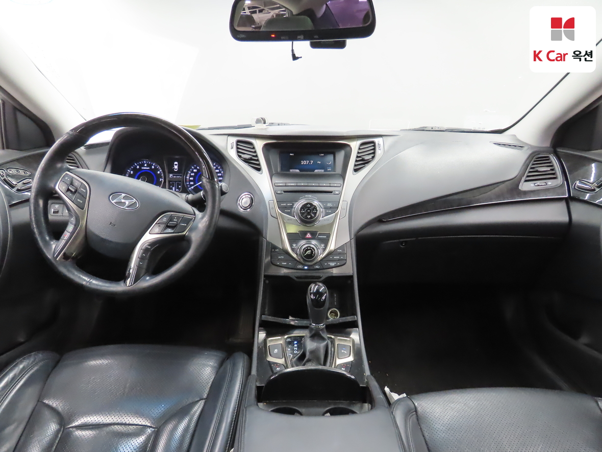Hyundai AZERA 2013 - Image 3