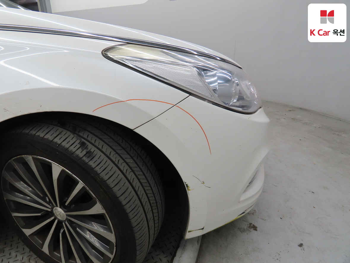 Hyundai AZERA 2013 - Image 38