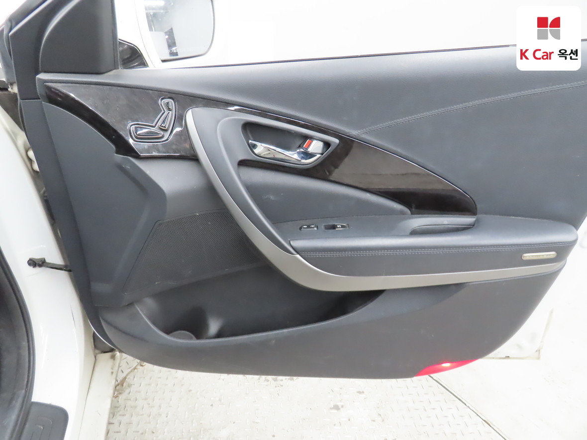 Hyundai AZERA 2013 - Image 31