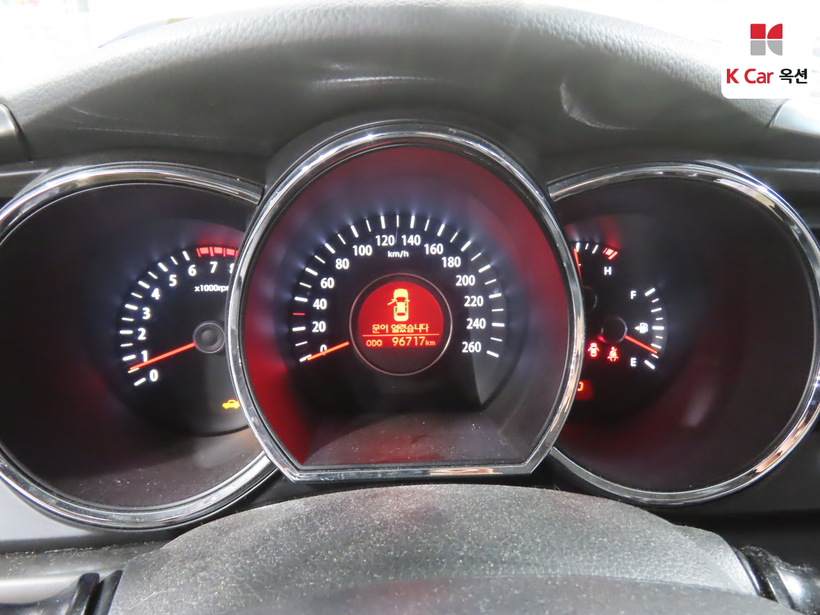 كيا K5 2011 - صورة 5