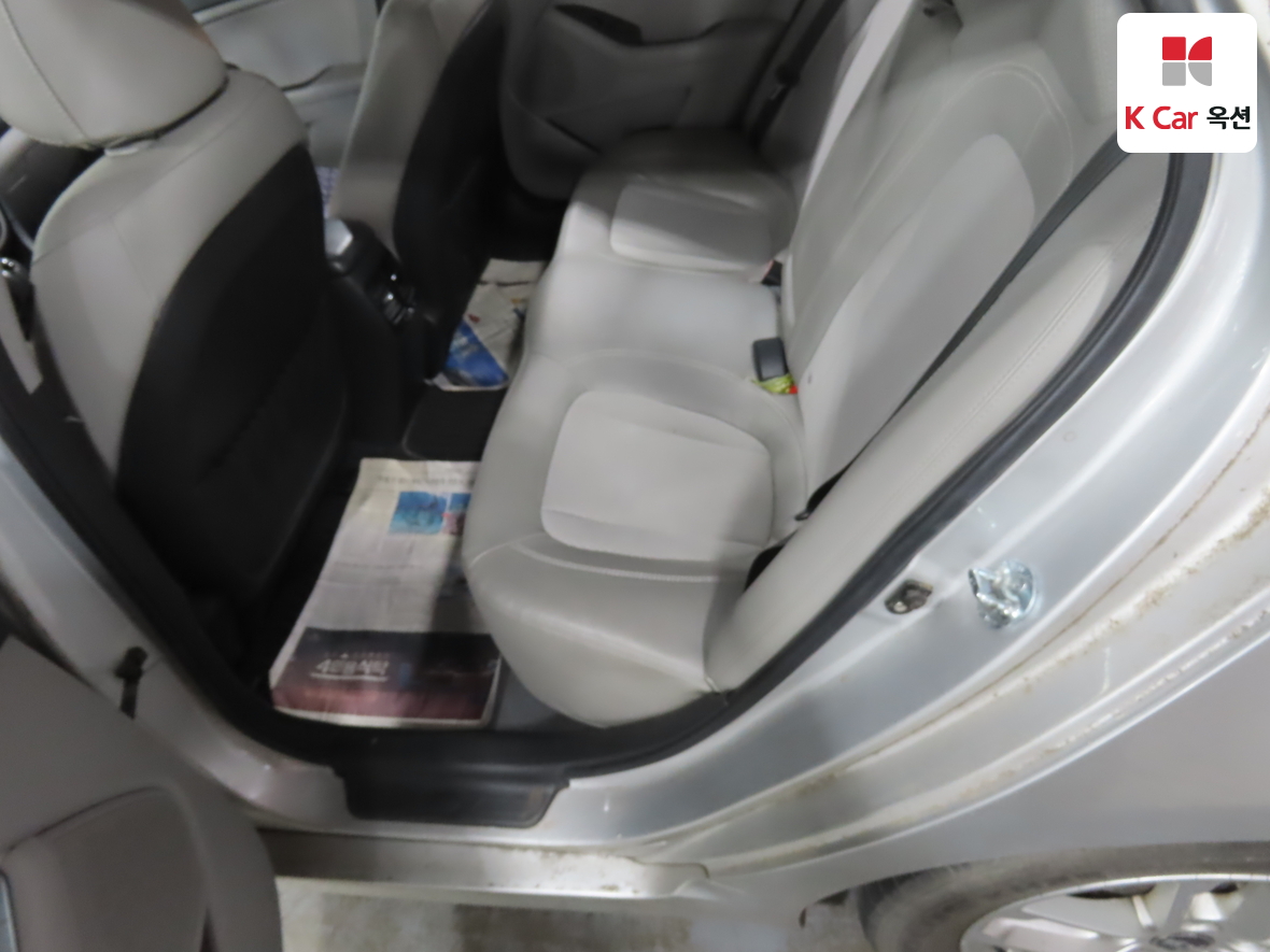 كيا K5 2011 - صورة 22