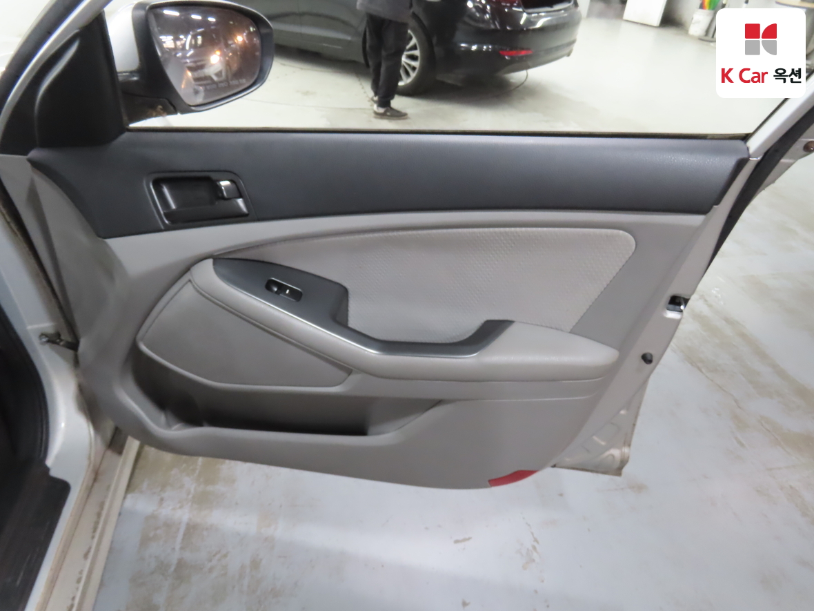 كيا K5 2011 - صورة 27