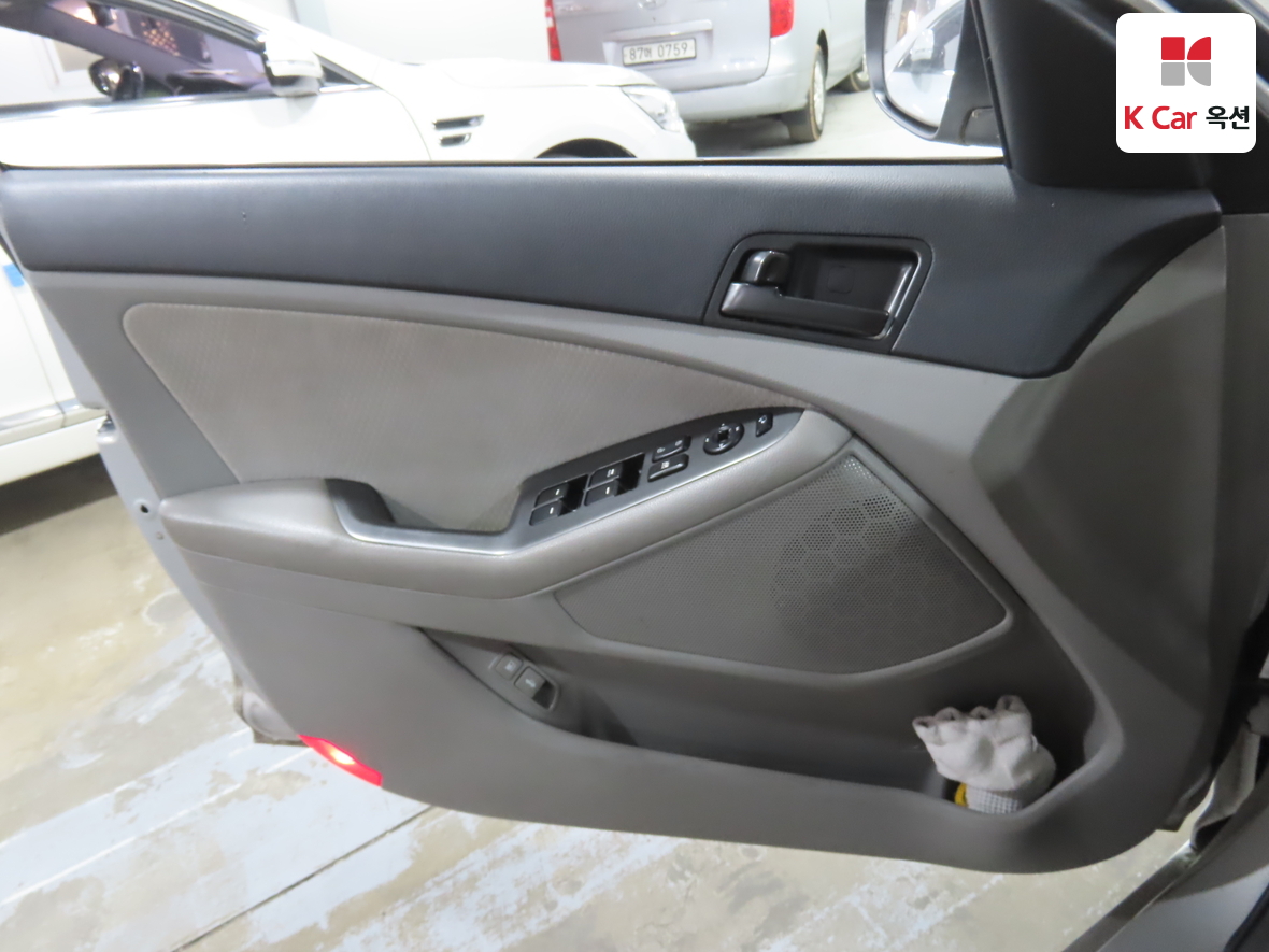 كيا K5 2011 - صورة 8