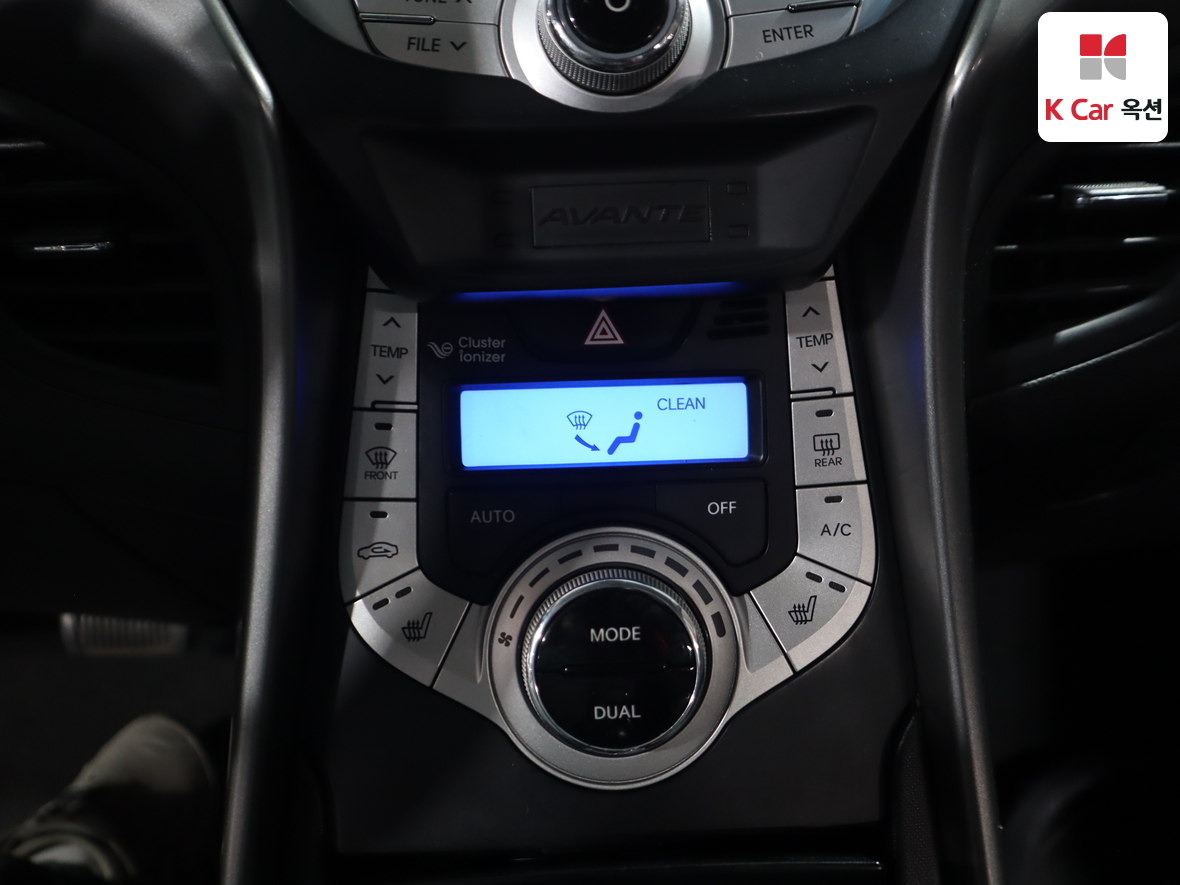 هيونداي إلانترا 2012 - صورة 16