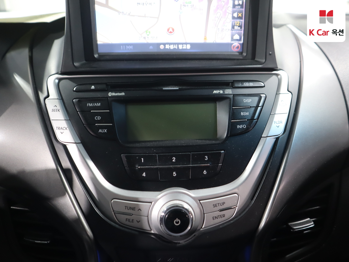 هيونداي إلانترا 2012 - صورة 15