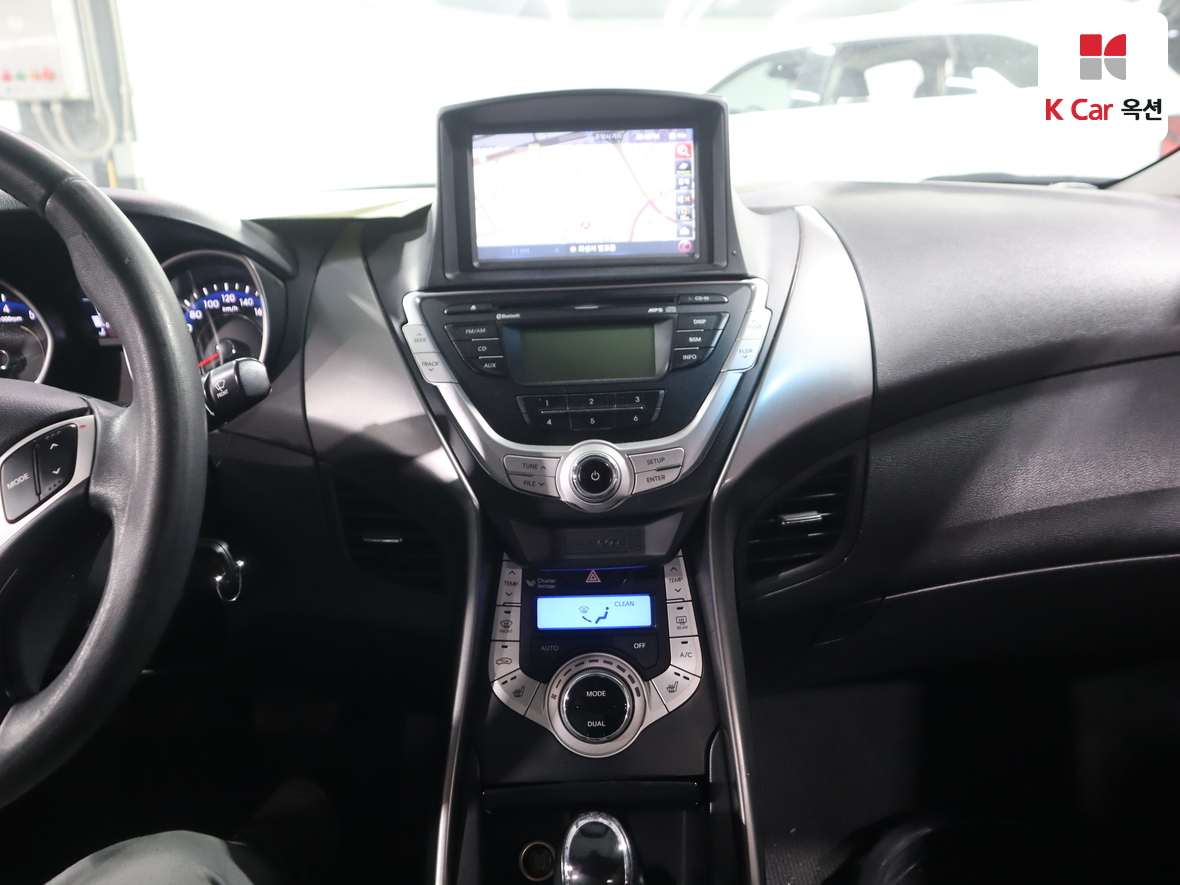 هيونداي إلانترا 2012 - صورة 6